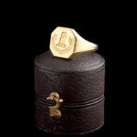 1930s "Stet Honos et Gratia Vivax" Signet Ring